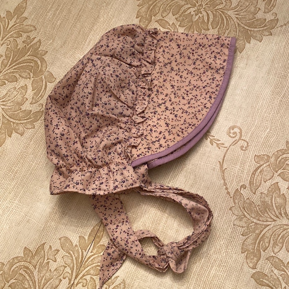 Vintage Girls Purple Floral Cotton Prairie Bonnet Amish Made